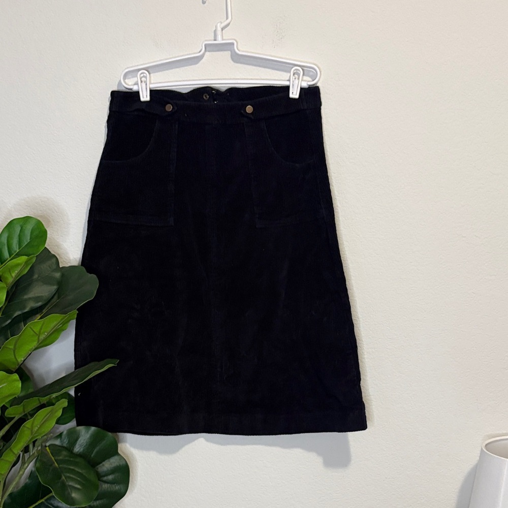 Kate Quinn 12 organic cotton corduroy skirt navy blue